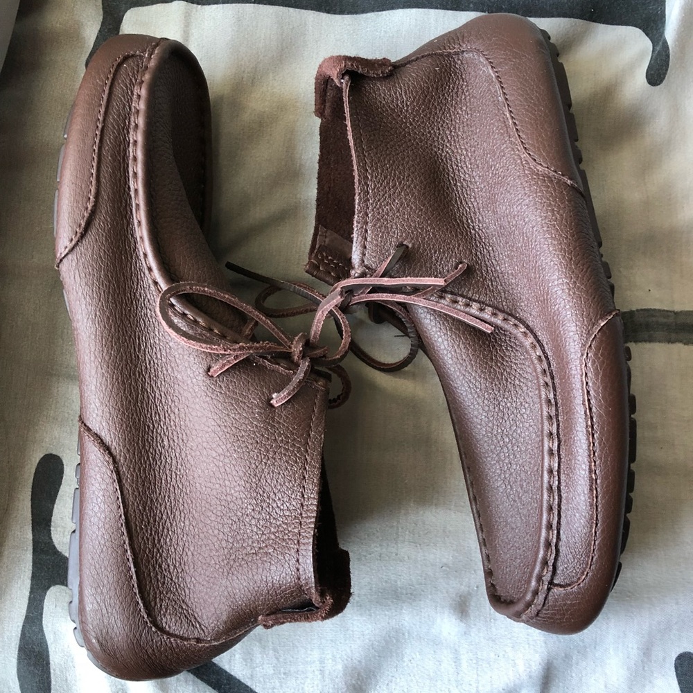 UGG Moccasin Men High Top Sz11 Worn once!